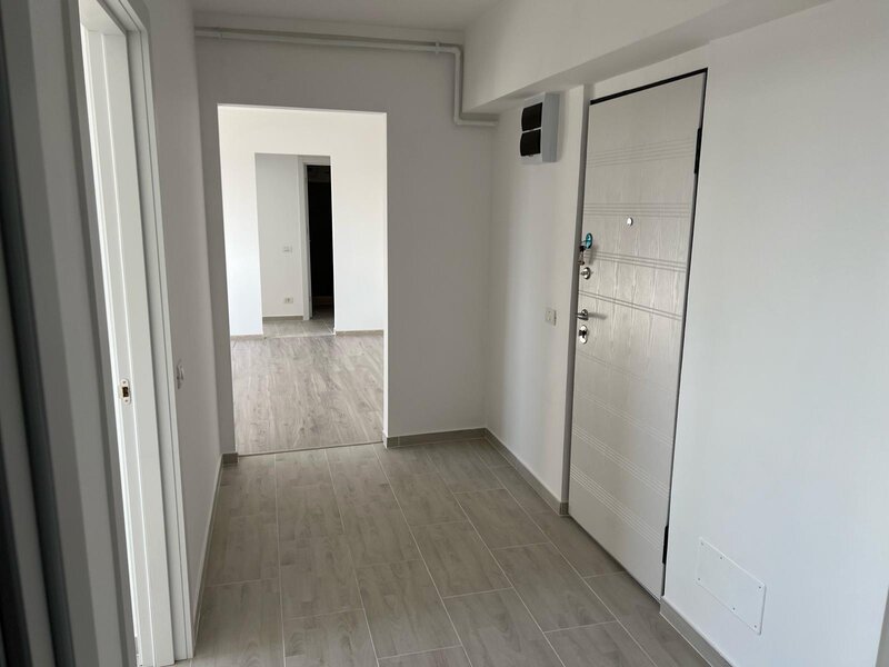 Gara de Nord, apartament 3 camere semidecomandat