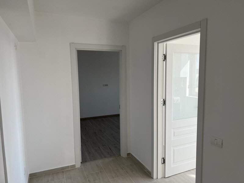 Gara de Nord, apartament 3 camere semidecomandat