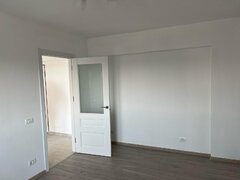 Gara de Nord, apartament 3 camere semidecomandat